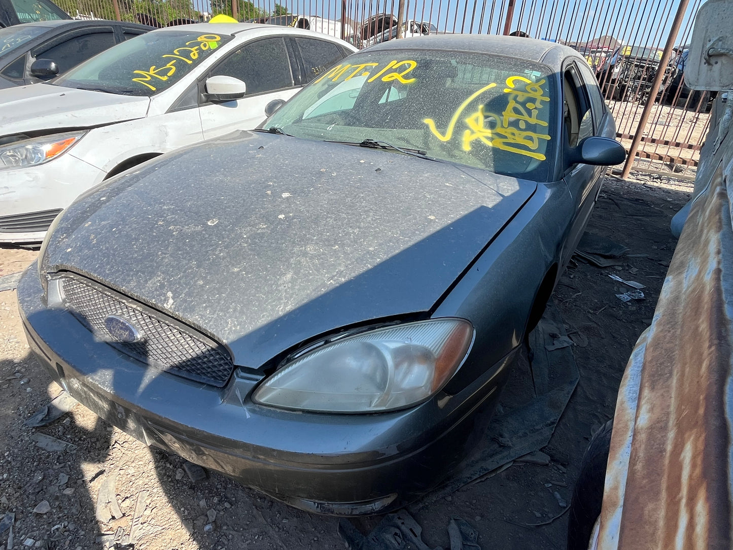 2004 FORD TAURUS - STOCK #M18782
