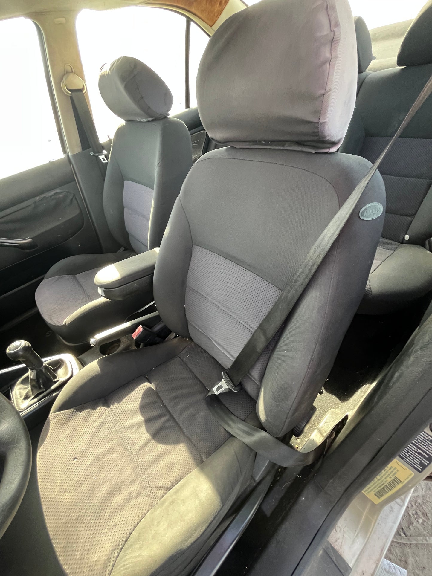 2004 VOLKSWAGEN JETTA - STOCK #M18784