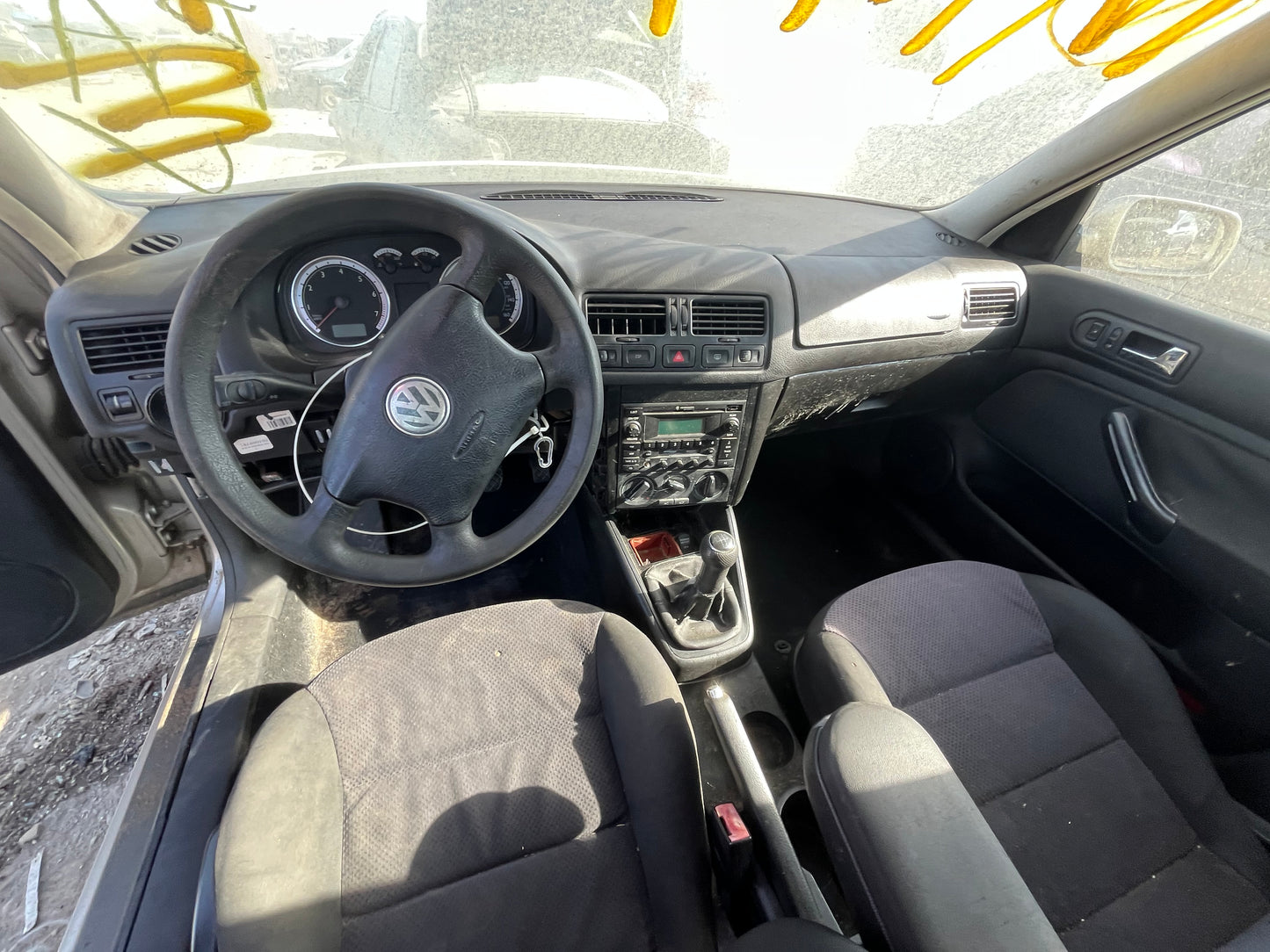 2004 VOLKSWAGEN JETTA - STOCK #M18784