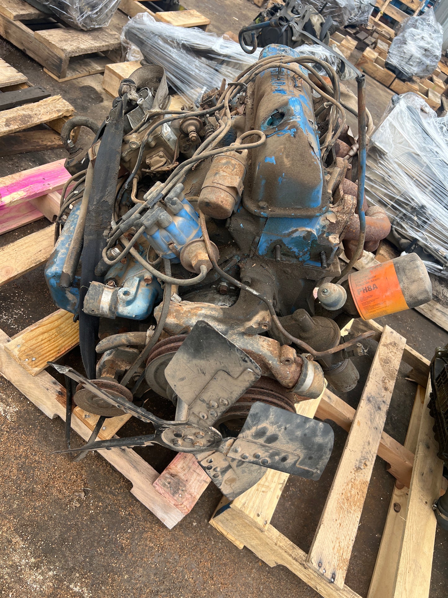 1967-1972 FORD F250  -  5.9 L ENGINE - #M18737