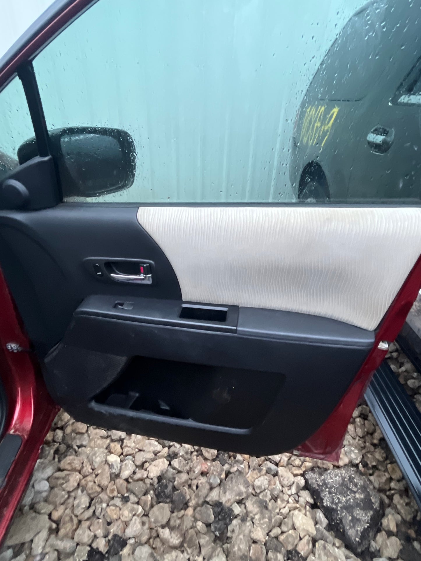 2009 Mazda 5 - Stock #: M18908 - MXB-18