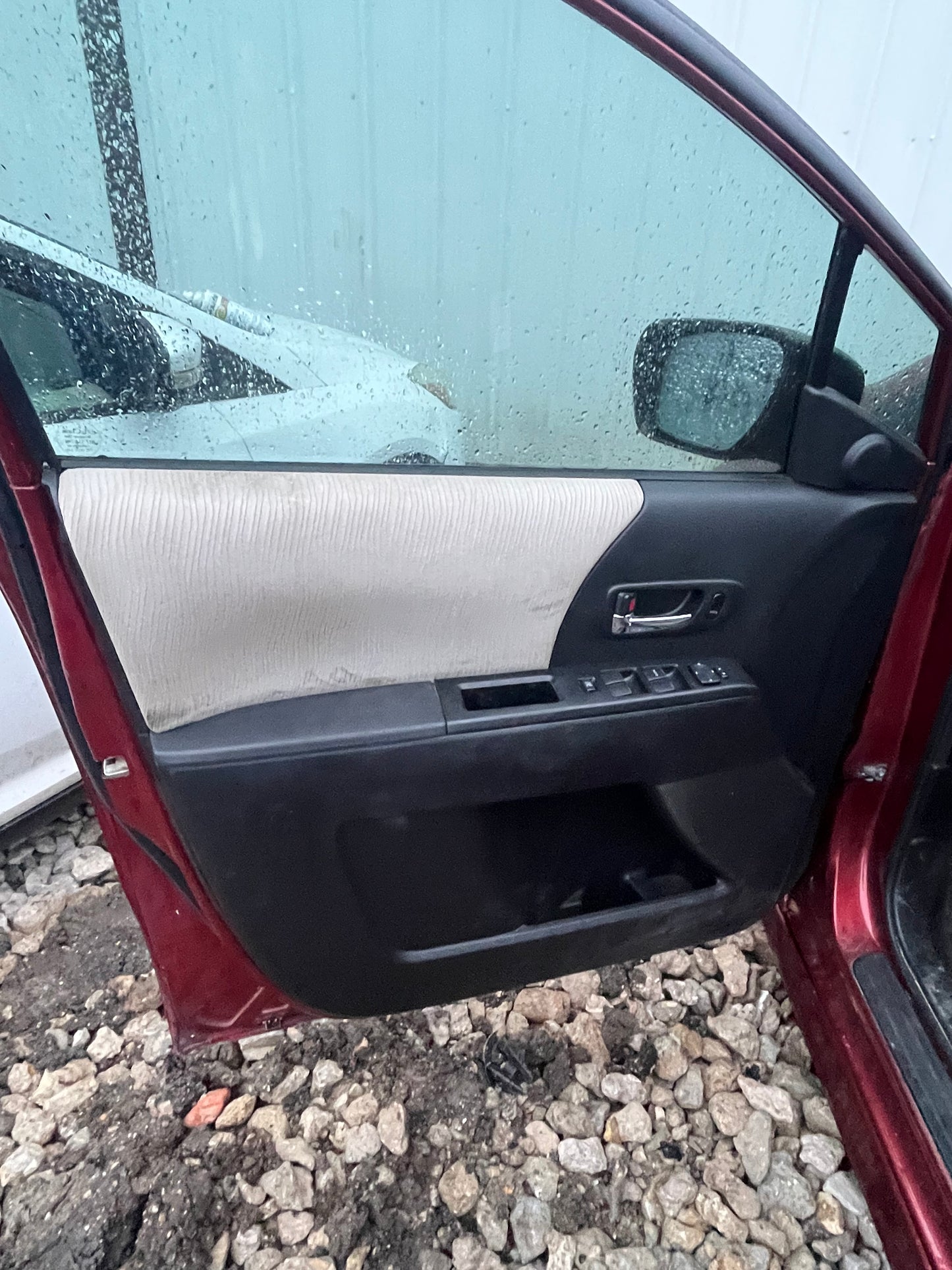 2009 Mazda 5 - Stock #: M18908 - MXB-18
