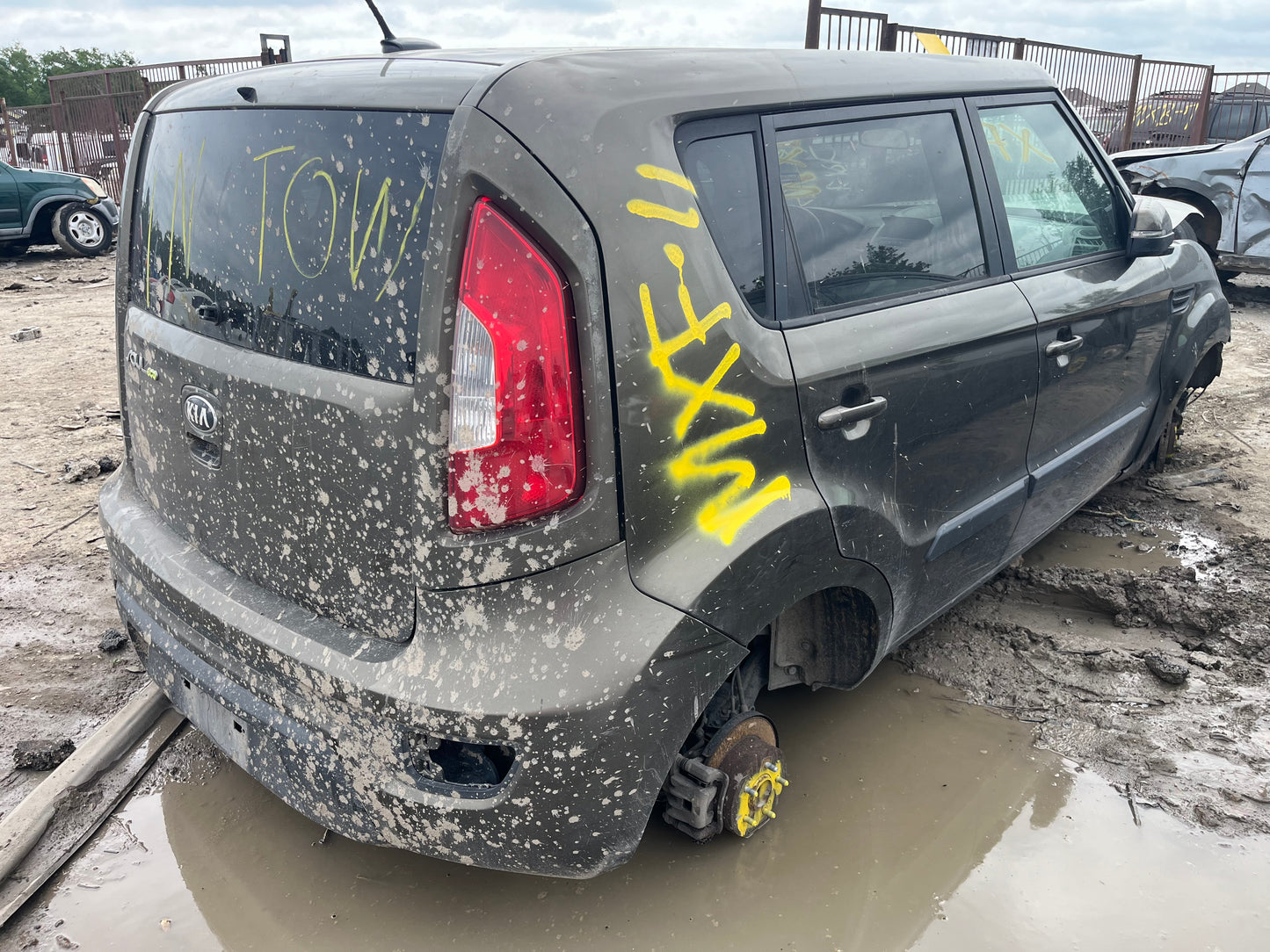 2010-2013 KIA SOUL - PARTING OUT-MXF-11 Stock #:M18981