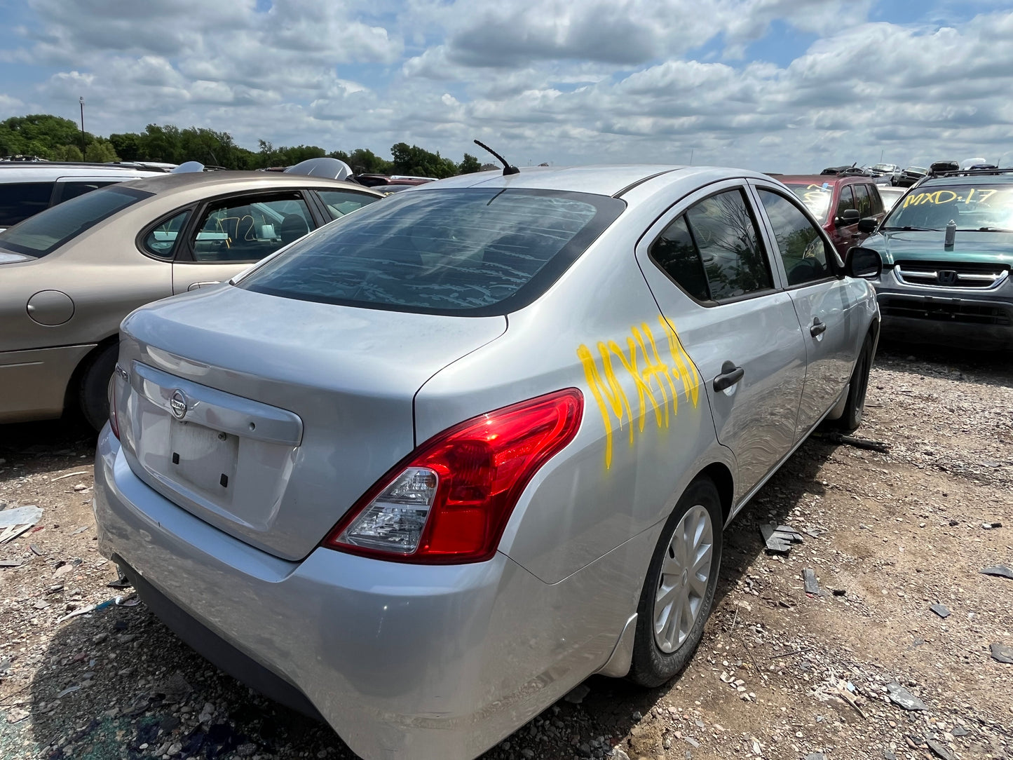 2015 NISSAN VERSA - STOCK #M19020