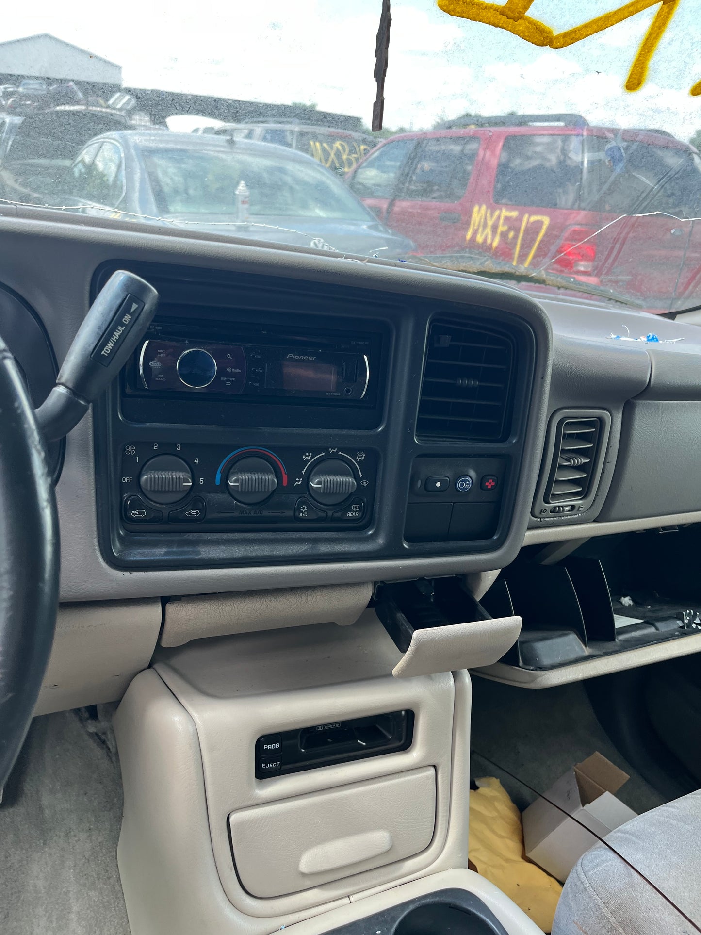 2001 Chevrolet Suburban - Stock #: M19035 - MXI-5