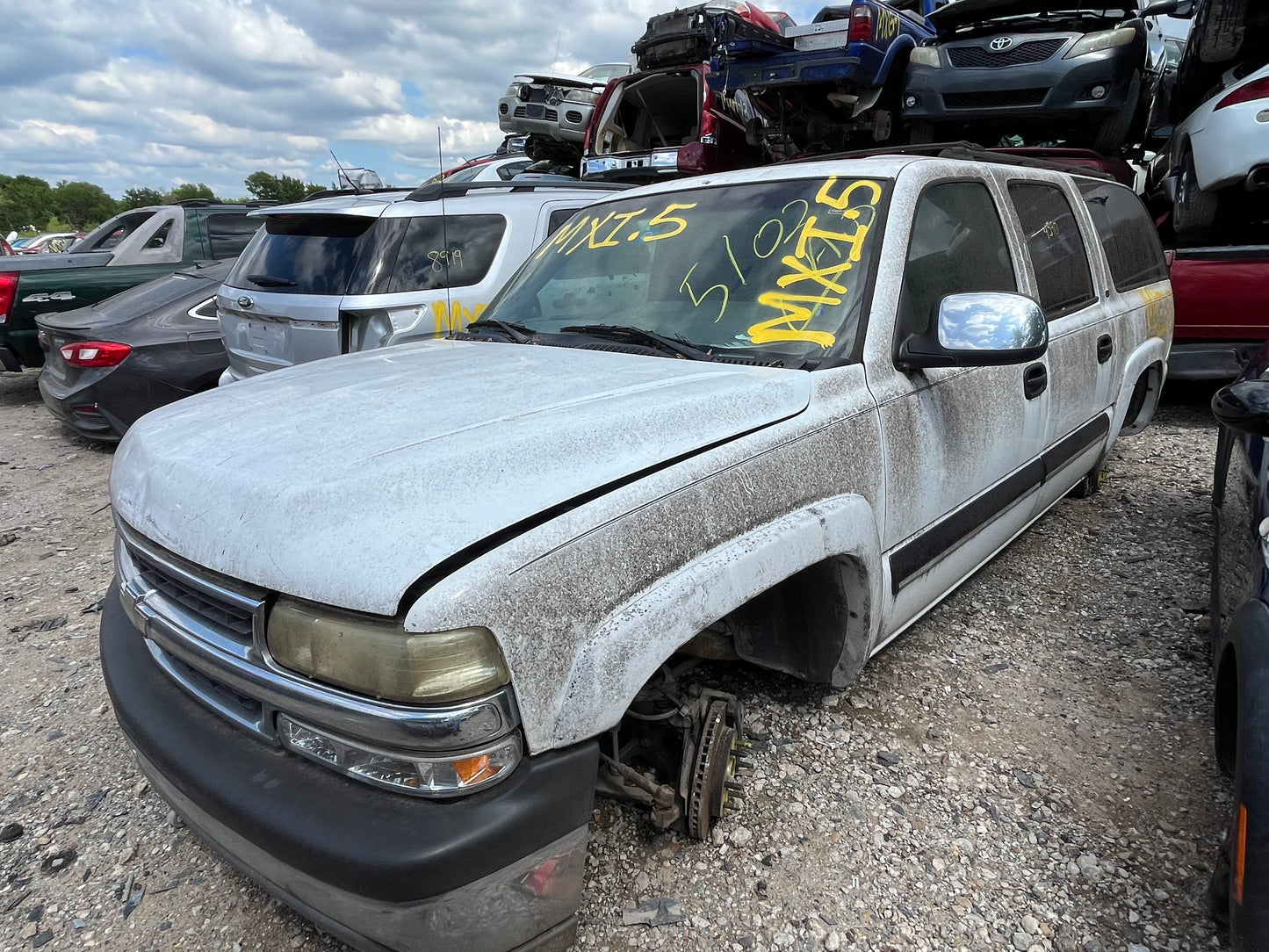 2001 Chevrolet Suburban - Stock #: M19035 - MXI-5