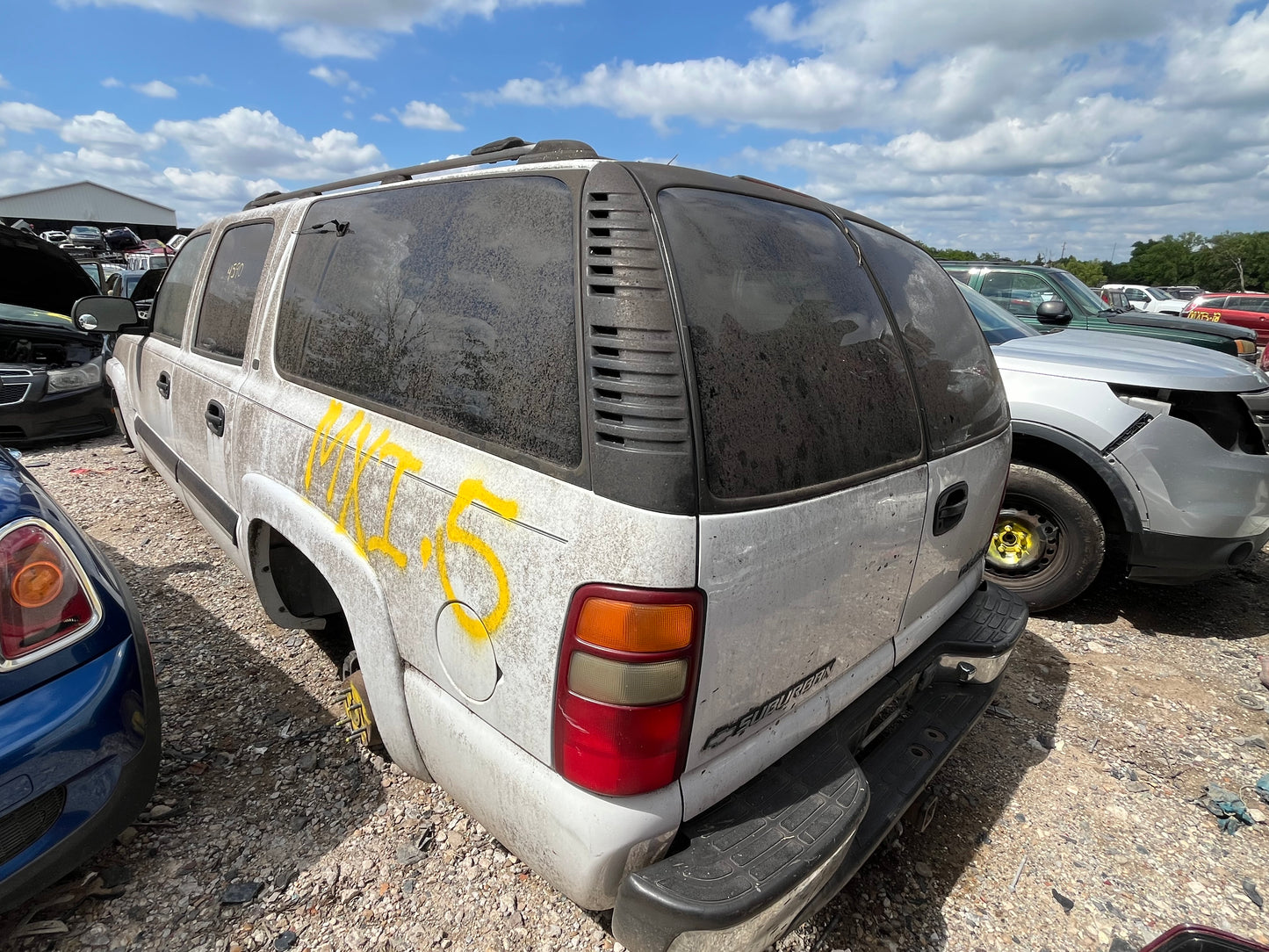 2001 Chevrolet Suburban - Stock #: M19035 - MXI-5