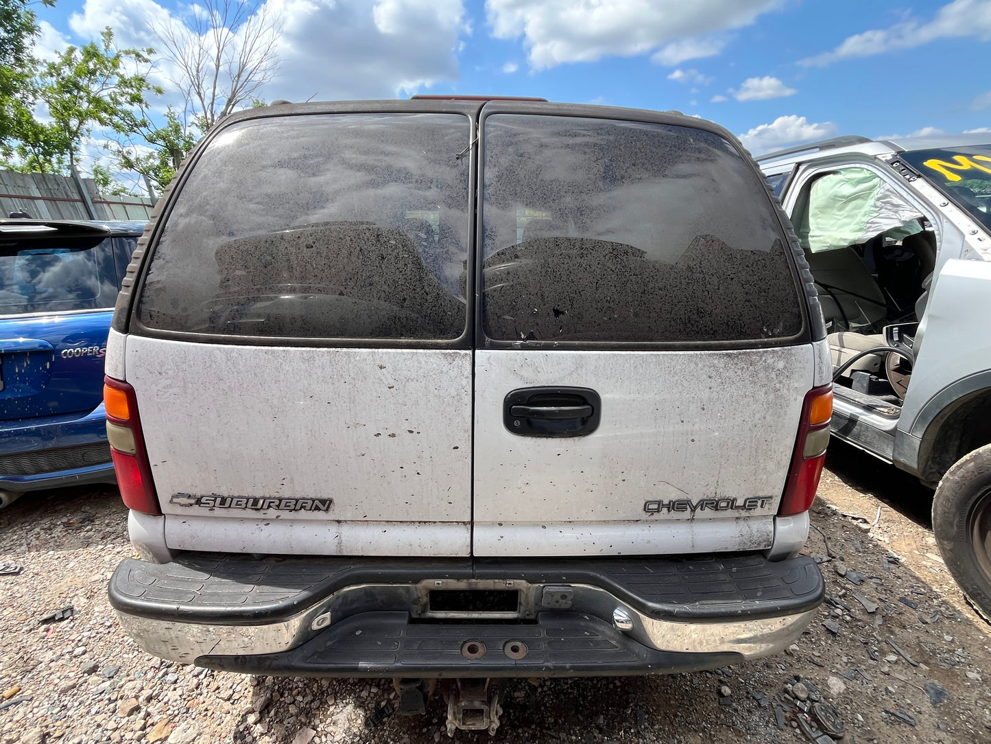 2001 Chevrolet Suburban - Stock #: M19035 - MXI-5