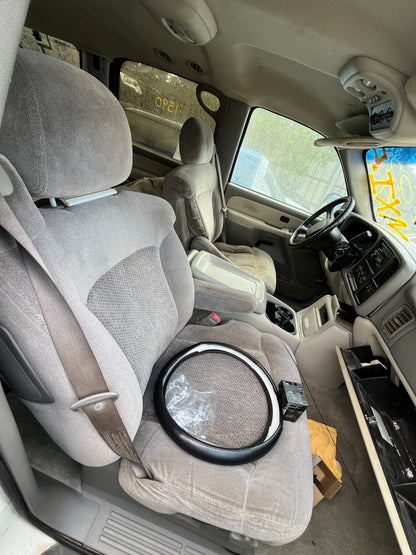 2001 Chevrolet Suburban - Stock #: M19035 - MXI-5