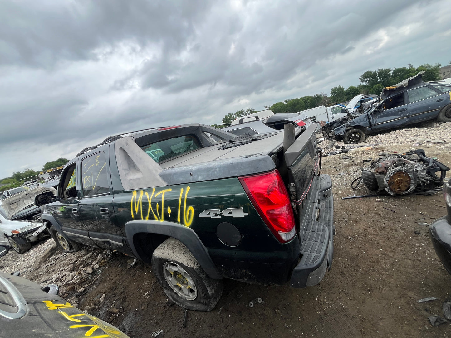 2004 CHEVROLET AVALANCHE - STOCK #M19066