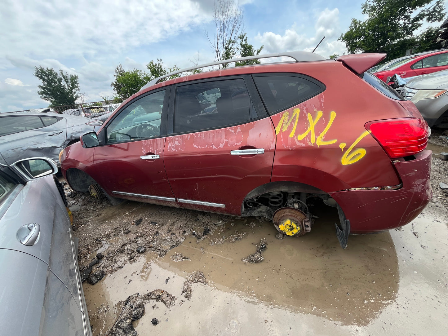 2011-2013 Nissan Rogue - Stock #: M19096