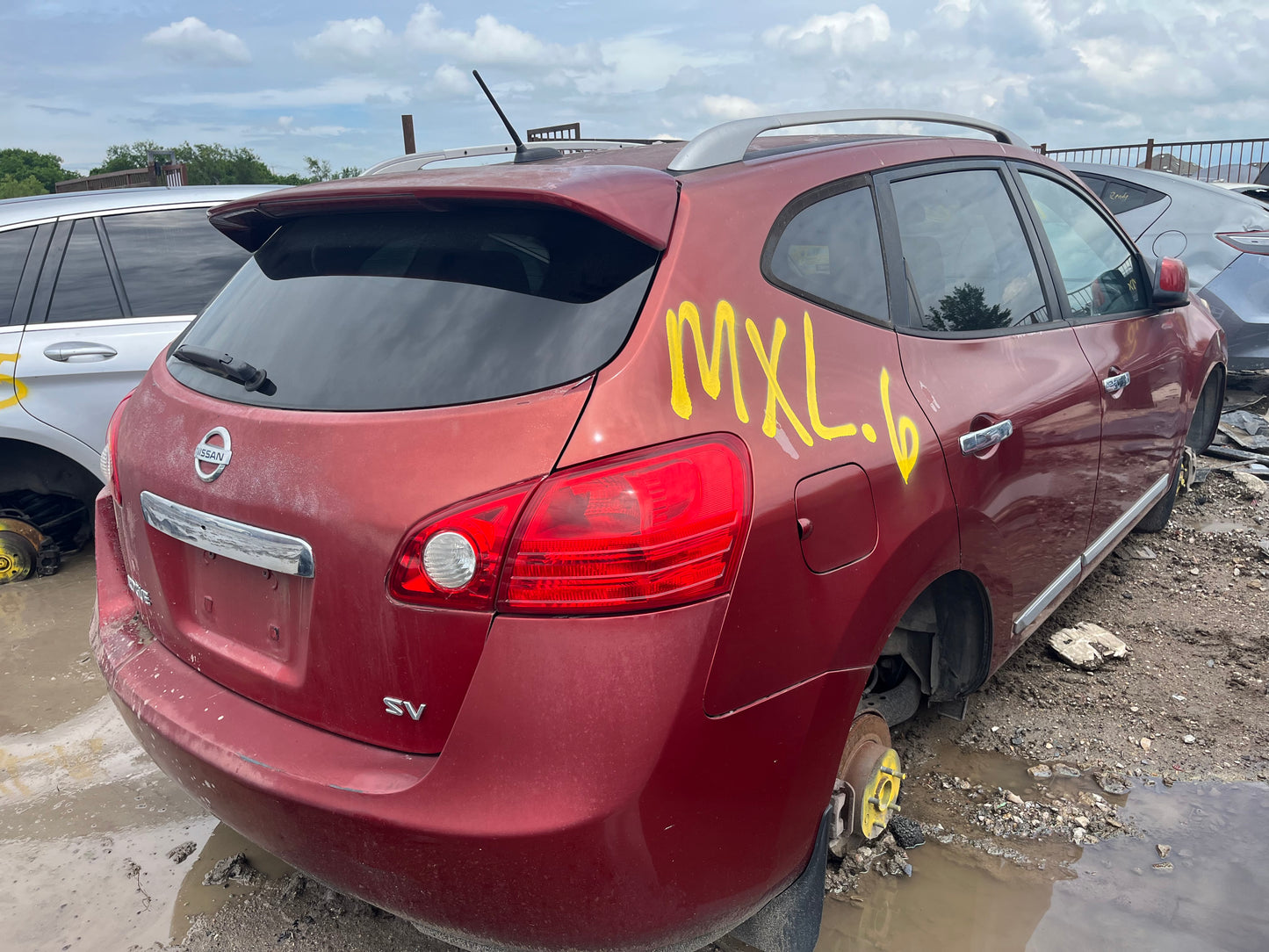 2011-2013 Nissan Rogue - Stock #: M19096