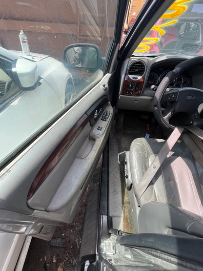 2004 GMC ENVOY - STOCK #M19112
