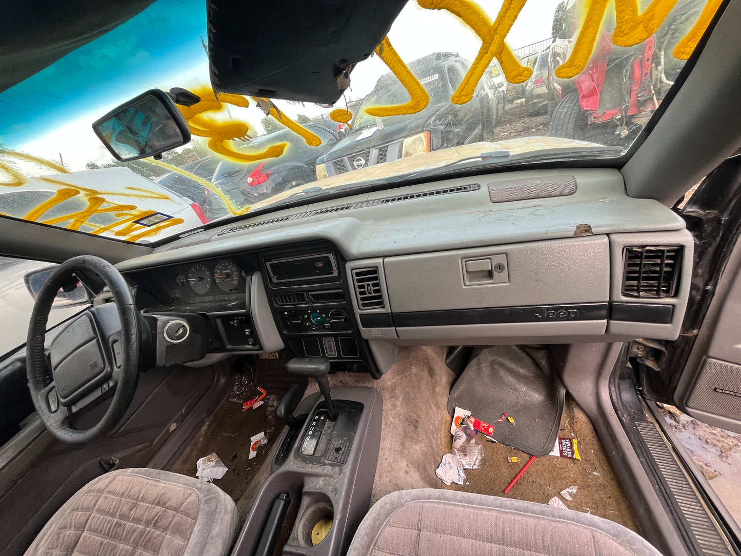 1995 Jeep Grand Cherokee - Stock #: M19103 - MXL-13