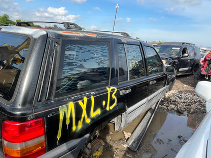 1995 Jeep Grand Cherokee - Stock #: M19103 - MXL-13