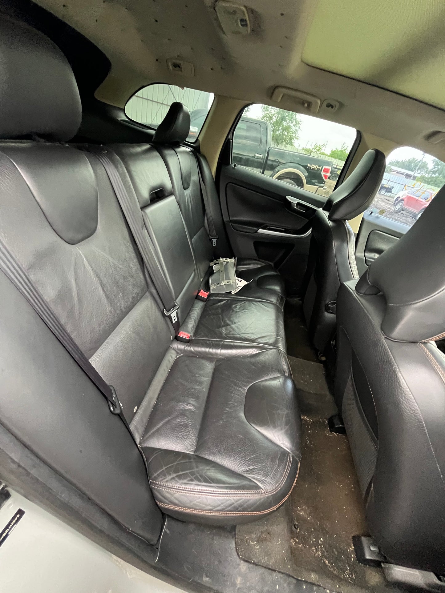 2010-2013 Volvo XC60 - Stock #: M19092