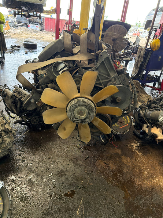 2000 GMC YUKON  -  5.3 L ENGINE - #M19077