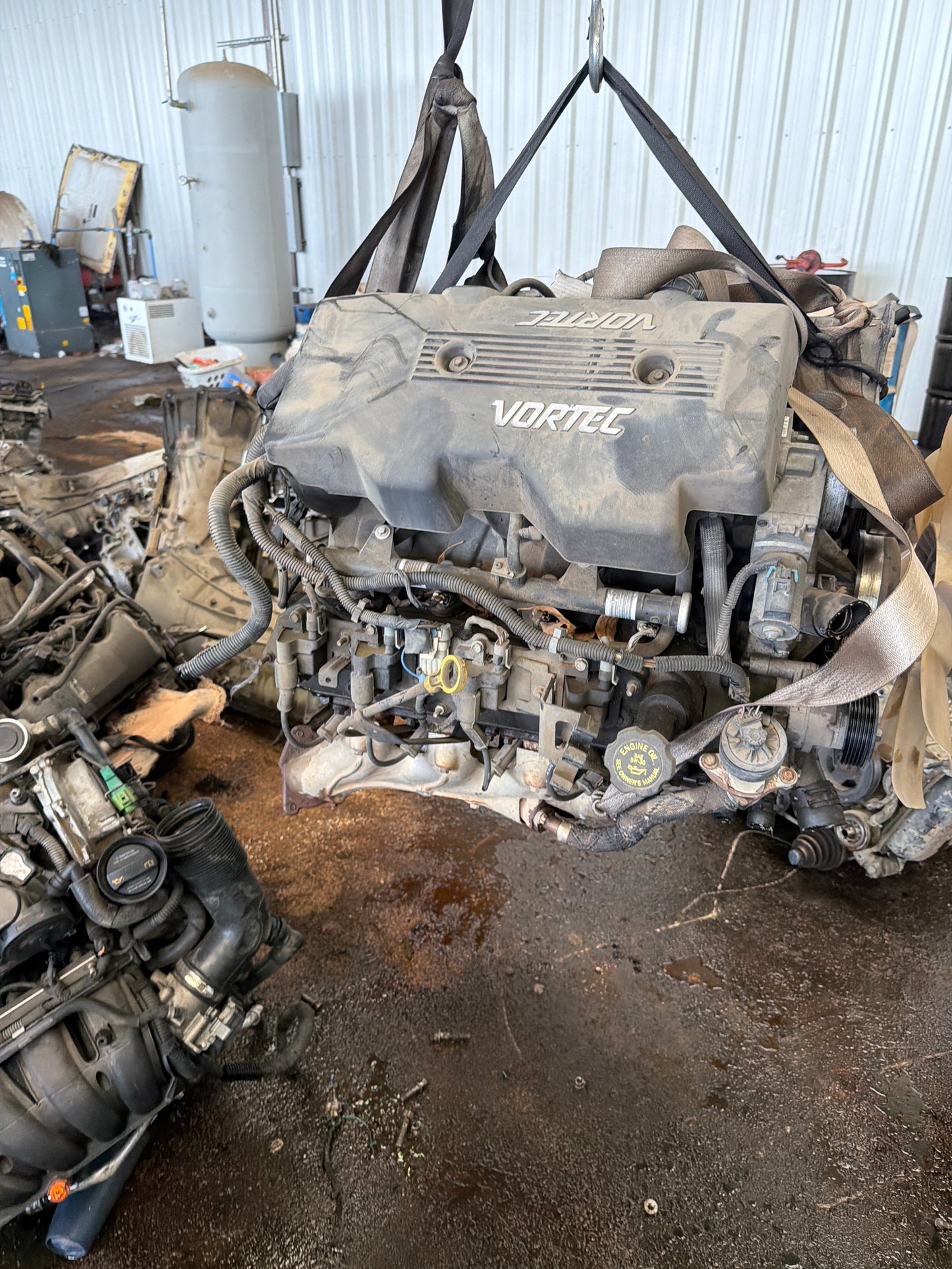 2000 GMC YUKON  -  5.3 L ENGINE - #M19077