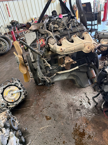 2000 GMC YUKON  -  5.3 L ENGINE - #M19077