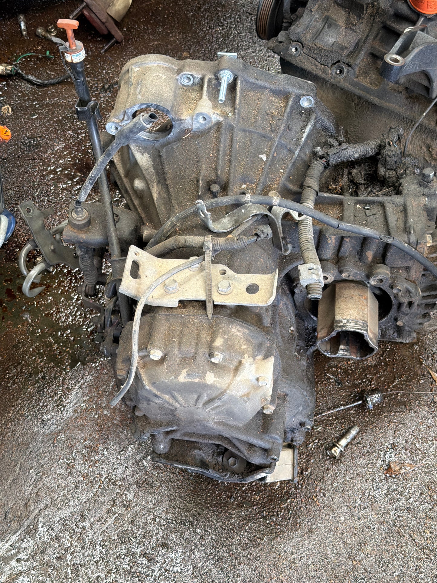 1997-2001 TOYOTA CAMRY  -  AUTOMATIC TRANSMISSION - #M18951