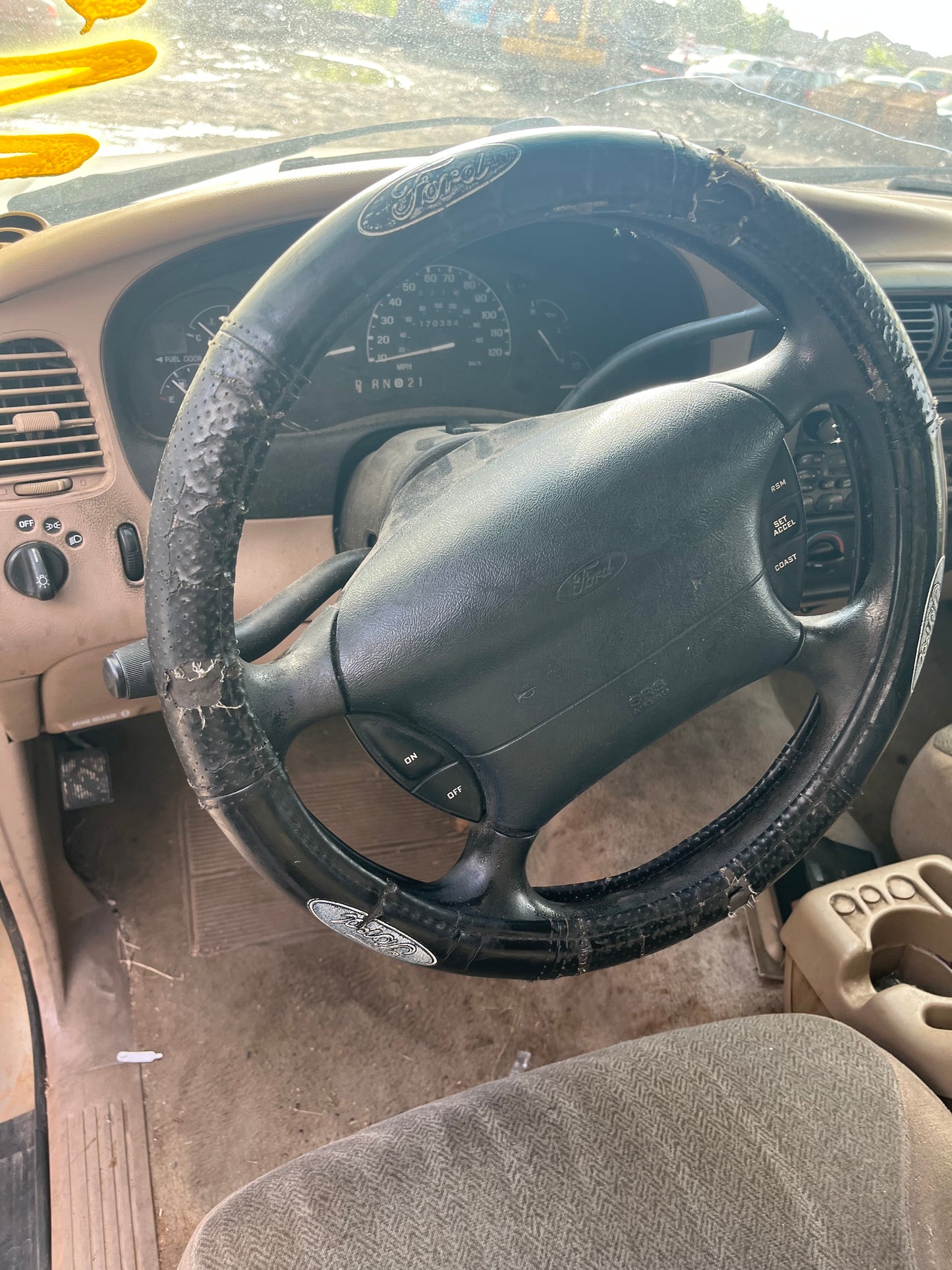 2000 Ford Explorer - Stock #: M19182 - MXP-12