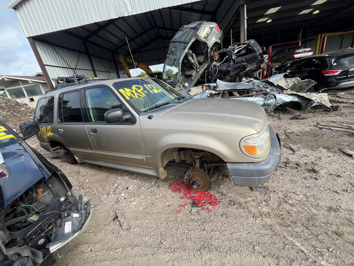 2000 Ford Explorer - Stock #: M19182 - MXP-12