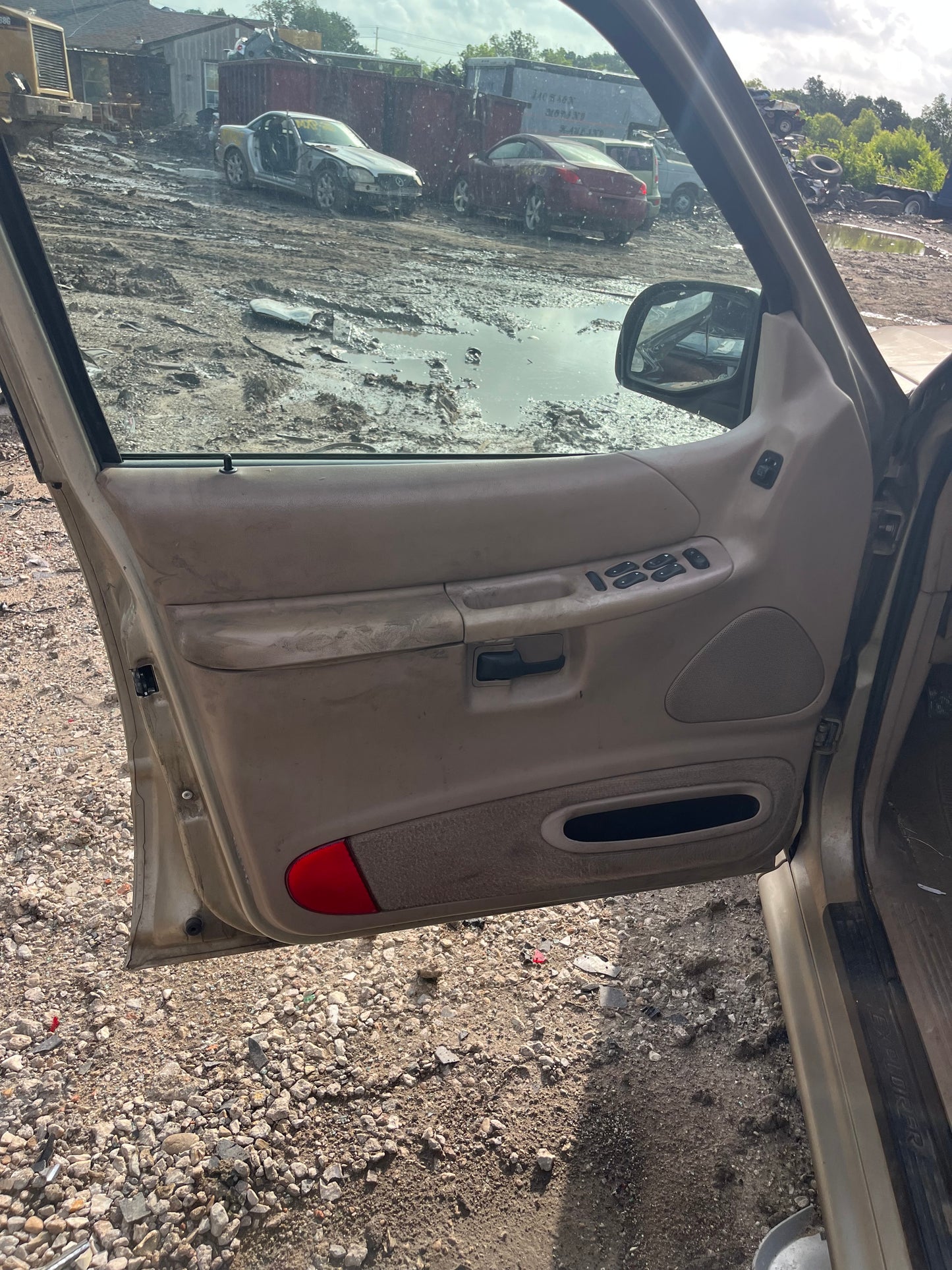 2000 Ford Explorer - Stock #: M19182 - MXP-12