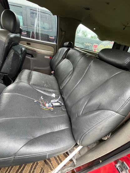 2001 Chevrolet Suburban - Stock #: M19188 - MXP-18