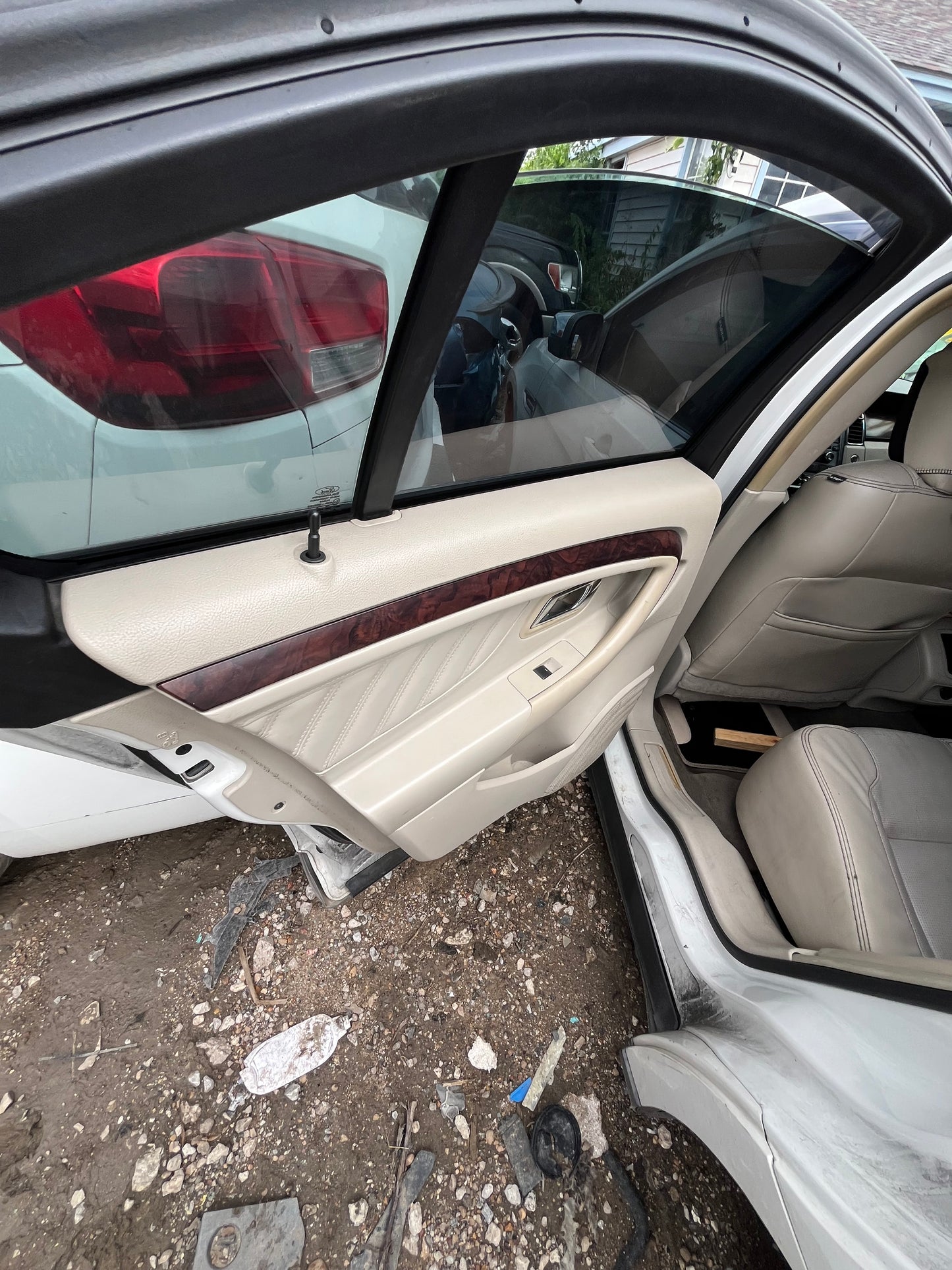 2010-2012 Ford Taurus - Stock #: M19179