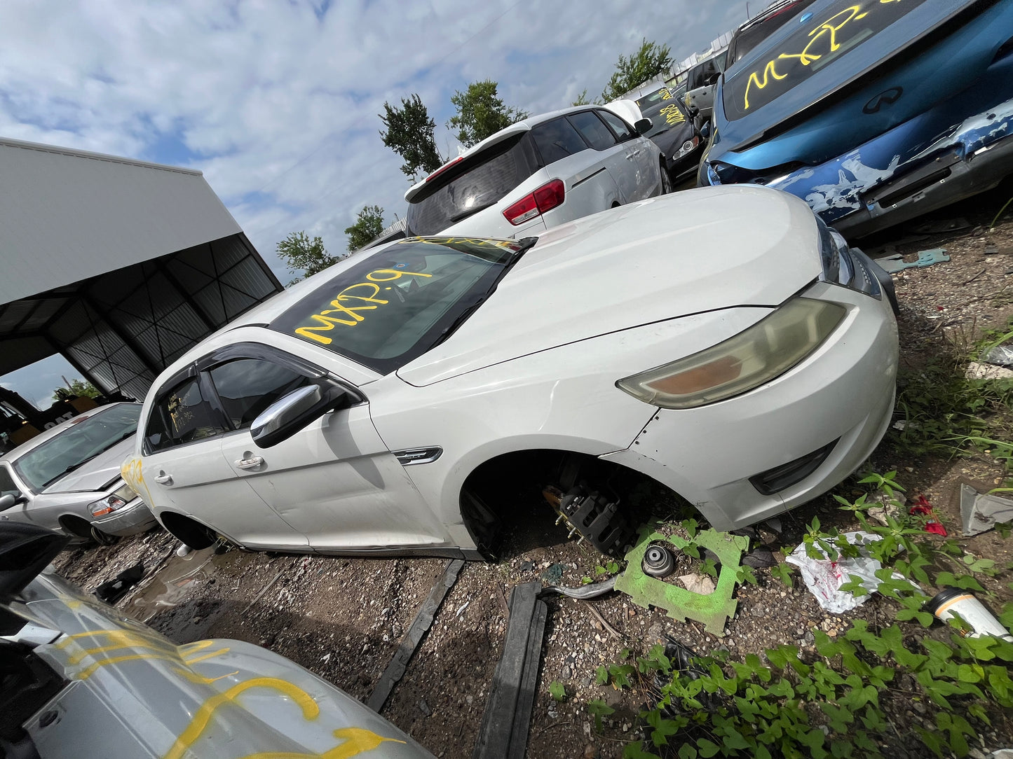 2010-2012 Ford Taurus - Stock #: M19179
