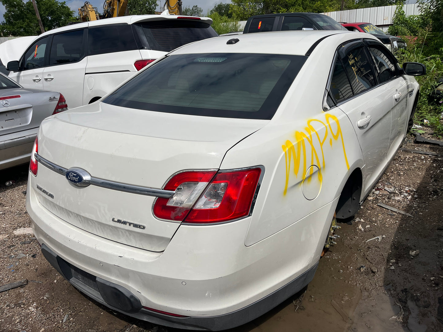 2010-2012 Ford Taurus - Stock #: M19179