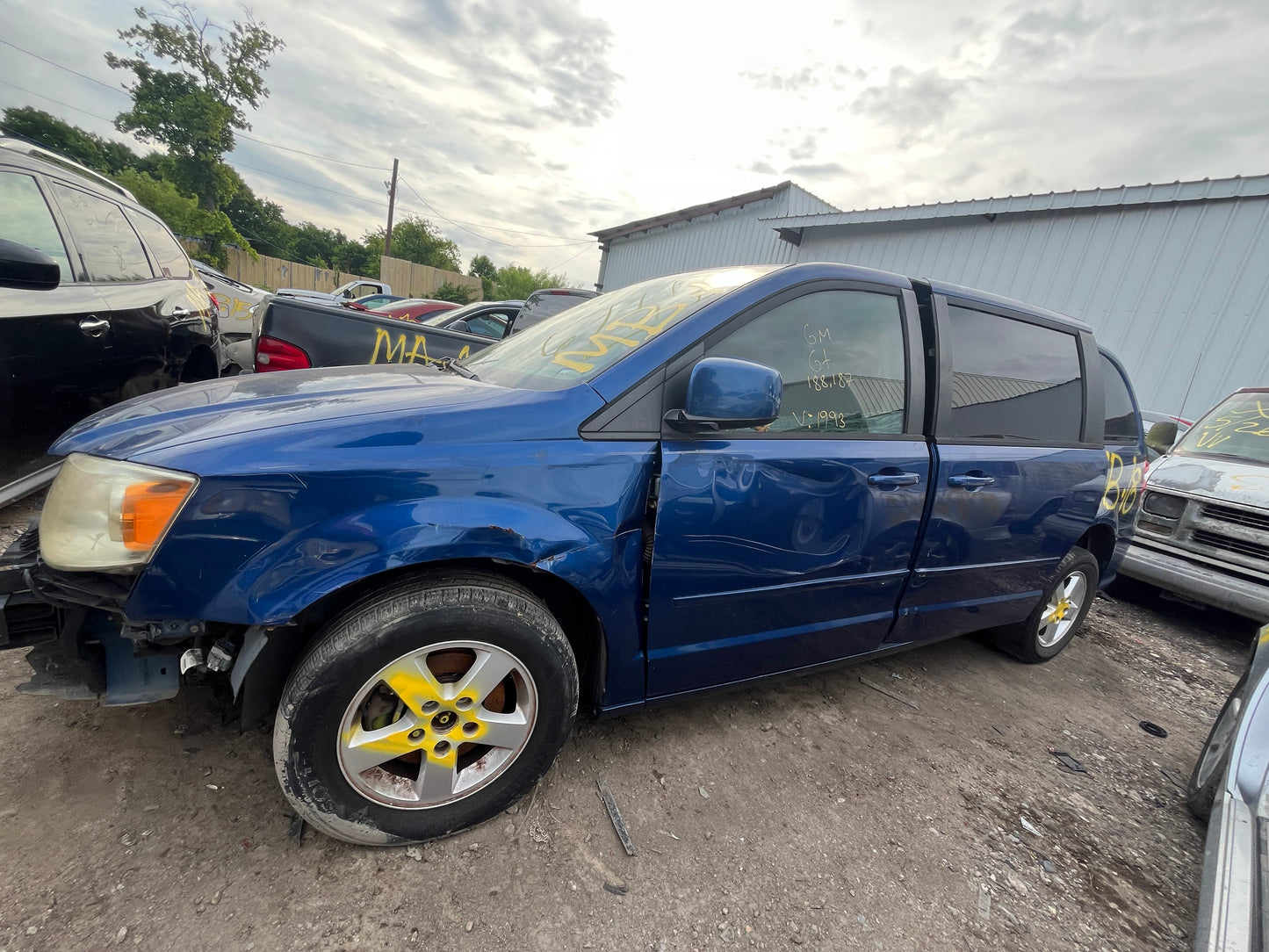 2011 Dodge Caravan - Stock #: M19228 - MB-18