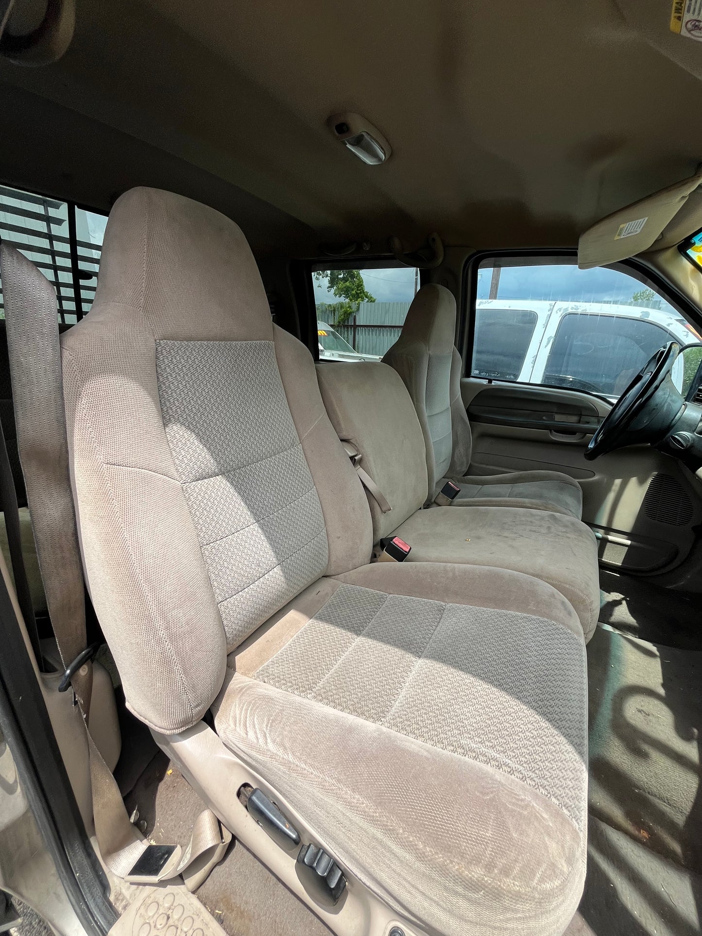 2002 FORD F250 - STOCK #M19230