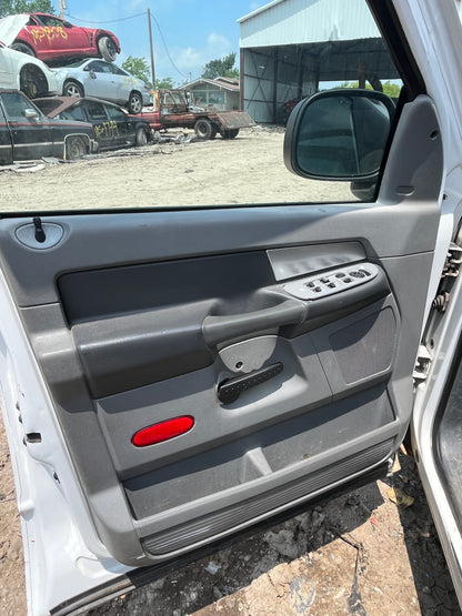 2003 - 2007 Dodge RAM1500 - Stock #: M19268 MD-18