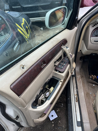 2003-2007 Lincoln Town Car - Stock #: M19278