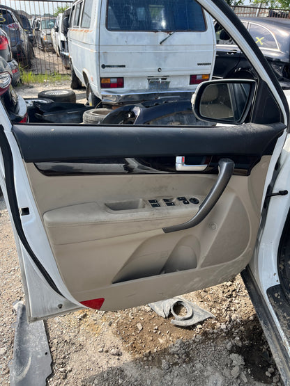 2011-2015 KIA SORENTO - PARTING OUT - MA-13STOCK #M19203