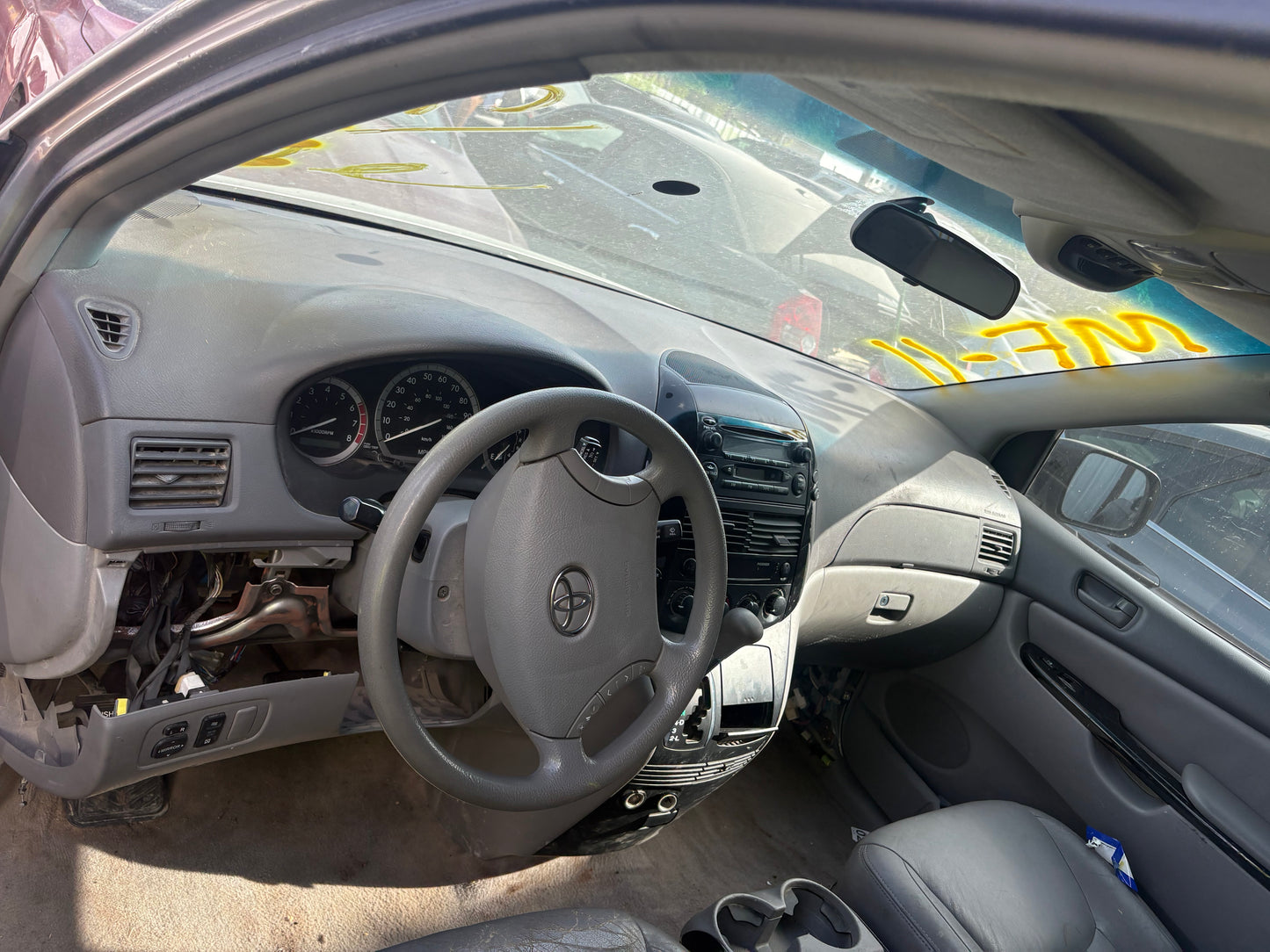 2004-2010 TOYOTA SIENNA  - PARTING OUT-MF-11 - Stock #M19301
