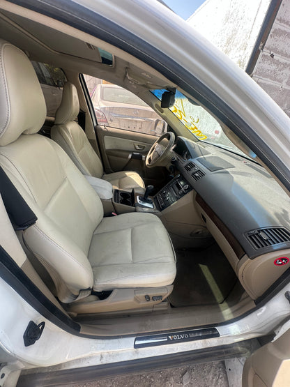2011 Volvo XC90 - Stock #: M19290 - ME-20