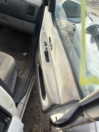 2002-2005 Kia Sedona - Stock #: M19311