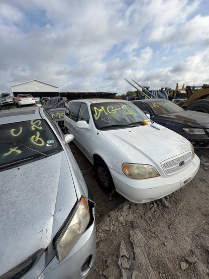 2002-2005 Kia Sedona - Stock #: M19311