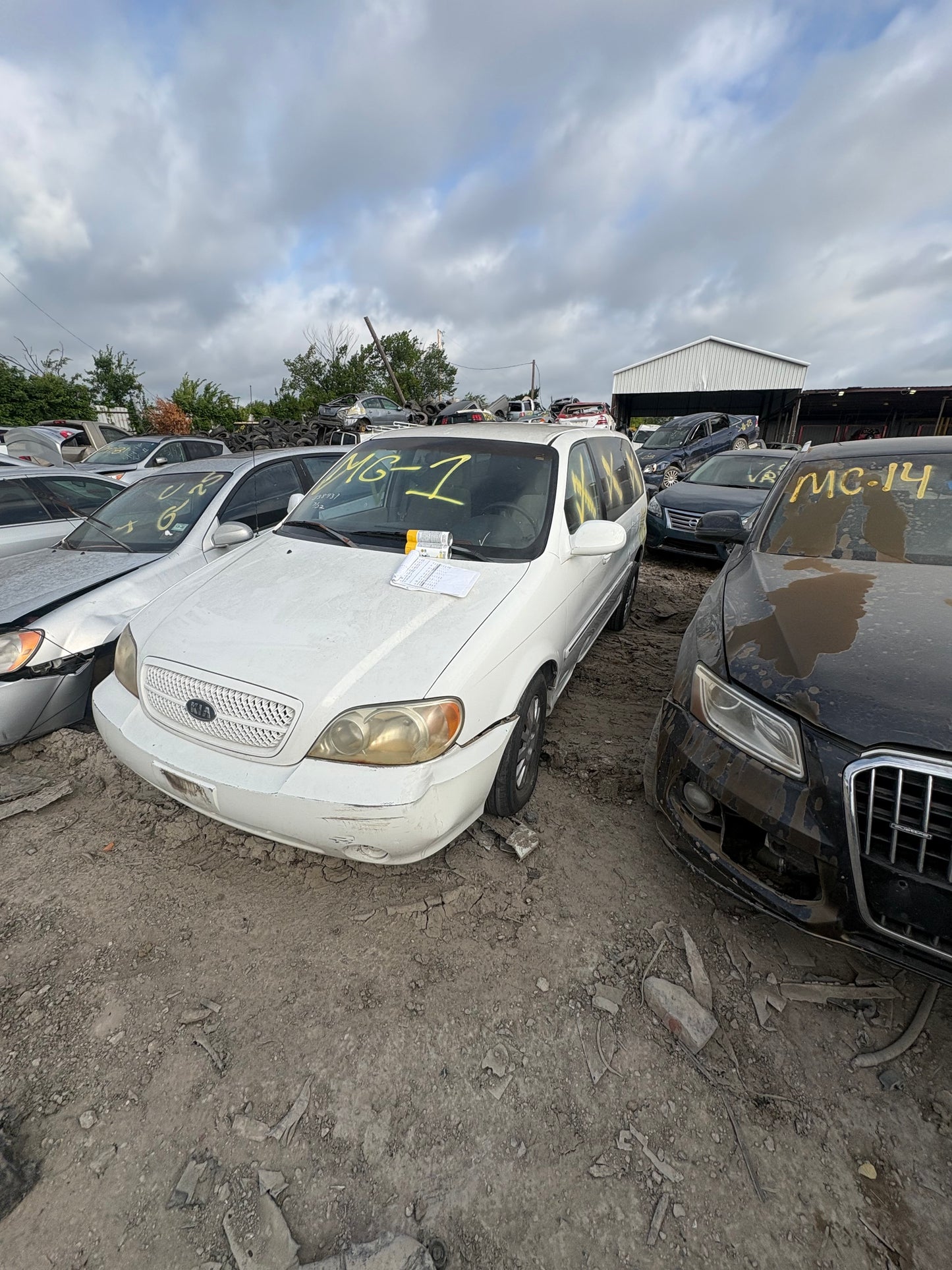 2002-2005 Kia Sedona - Stock #: M19311