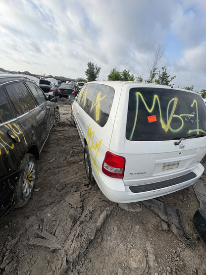 2002-2005 Kia Sedona - Stock #: M19311