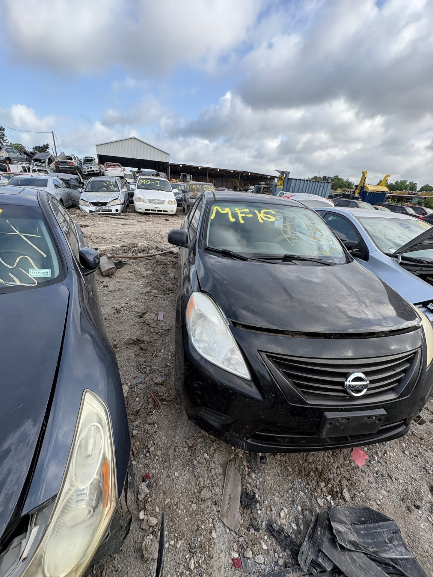 2014 Nissan Versa - Stock #: M19306 - MF-16