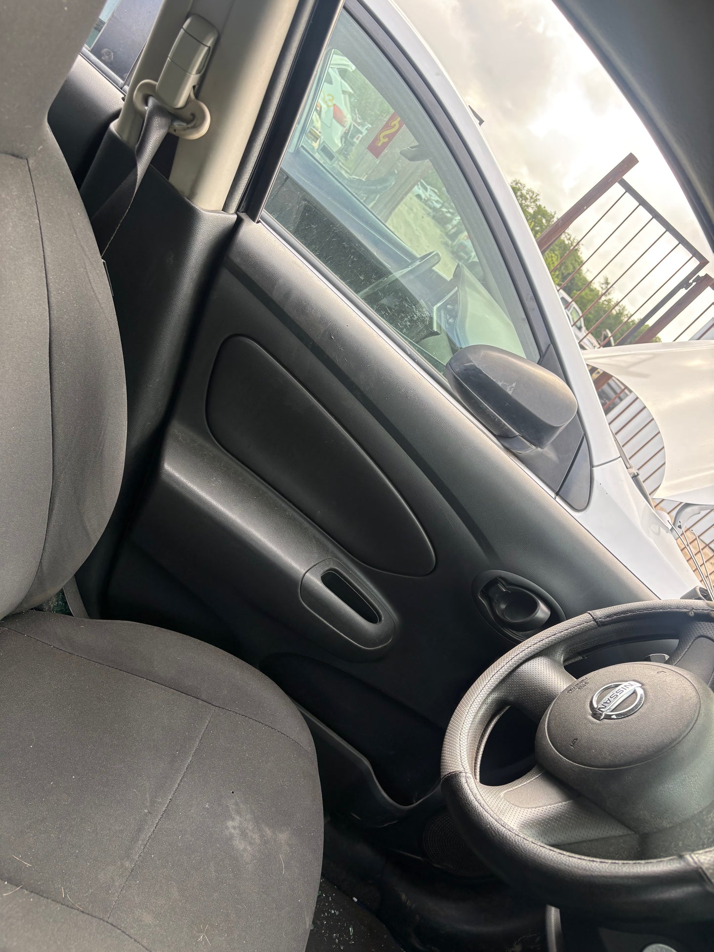 2014 Nissan Versa - Stock #: M19306 - MF-16