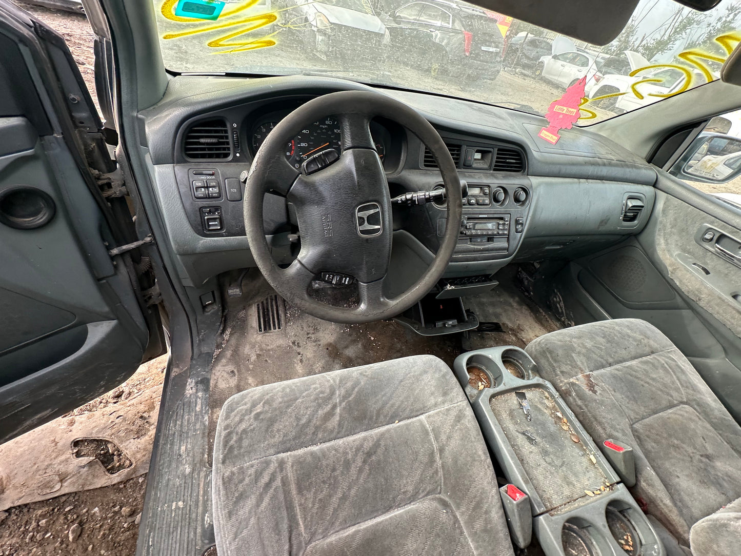 1999-2004 HONDA ODYSSEY  - PARTING OUT-MG- 8- Stock #:M19318