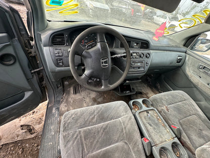 1999-2004 HONDA ODYSSEY  - PARTING OUT-MG- 8- Stock #:M19318