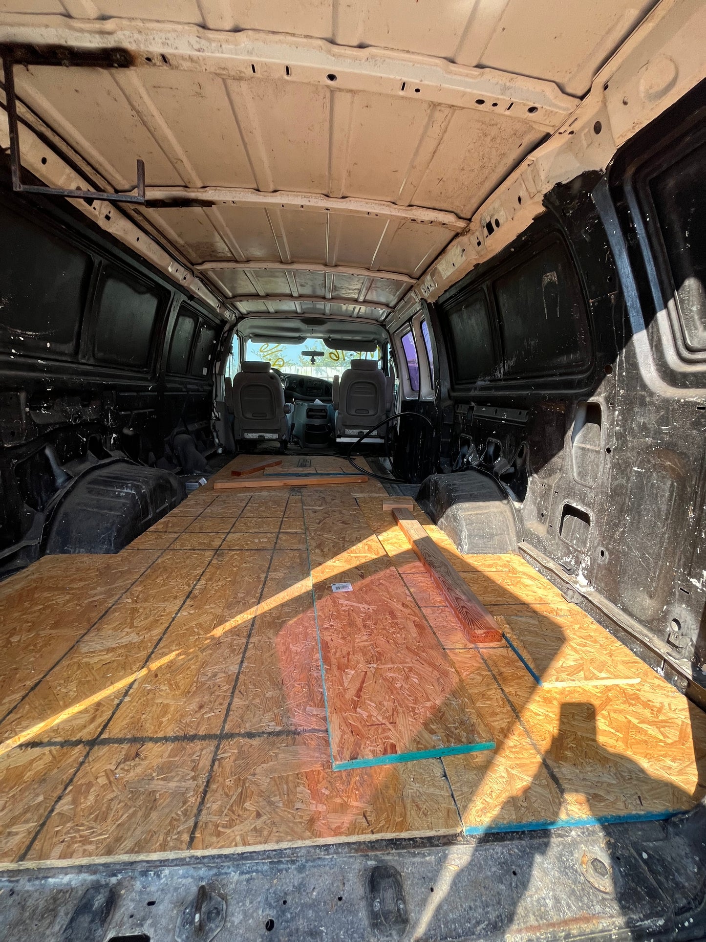 2001 Ford E350 - Stock #:  - M19506 - MP-16