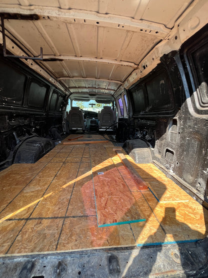 2001 Ford E350 - Stock #:  - M19506 - MP-16