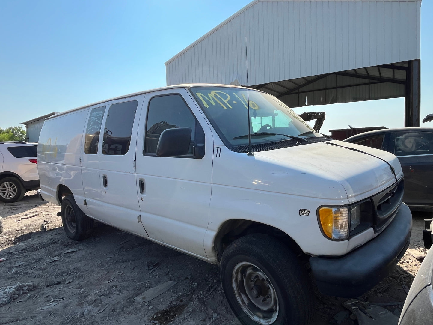 2001 Ford E350 - Stock #:  - M19506 - MP-16