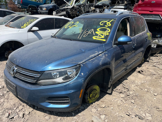 2017 VOLKSWAGEN TIGUAN - STOCK #M19472